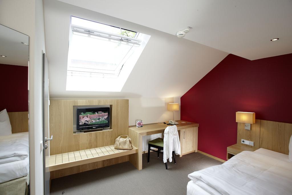 Single Room,175291170:JPEG